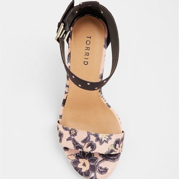 Torrid Paisley Dot Sandals Size 8.5W Ankle Strap Pink Polk Dots - Picture 3 of 12